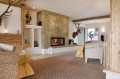 22812112image12255